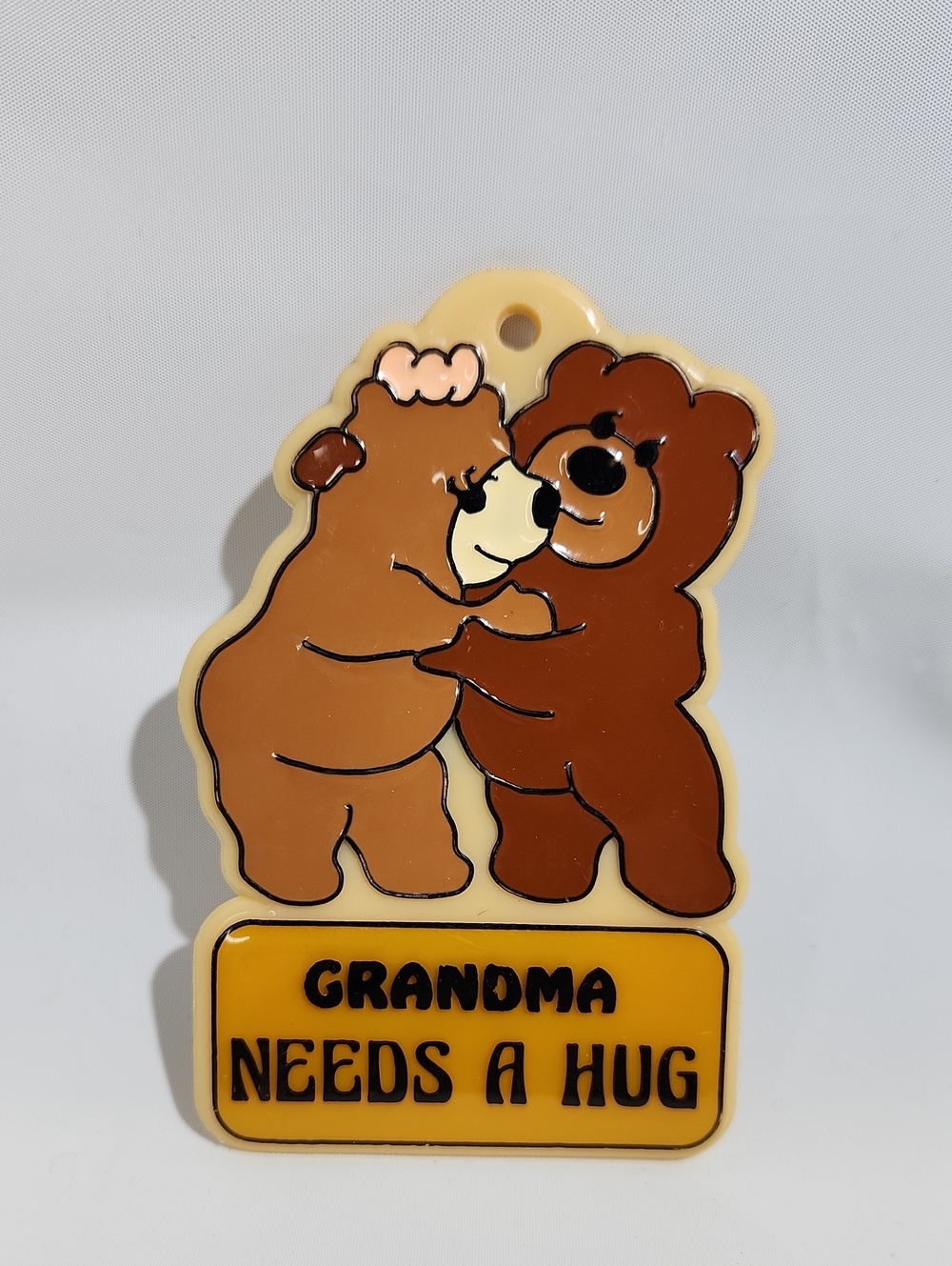 Vintage 1983 Bromac Fridge Magnet "Grandma Needs A Hug" With Two Bears Hugging